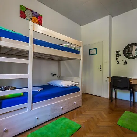 Ostello Crazy House *