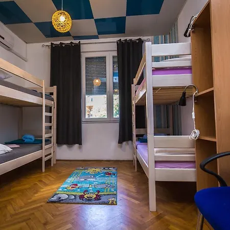 Crazy House Ostello