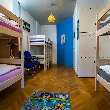 Hostel Sol Garden - With A Soul Pula