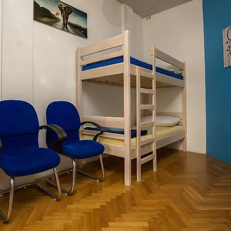 Sol Garden - With A Soul بيت شباب *