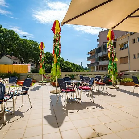 Hostel Sol Garden - With A Soul Pula