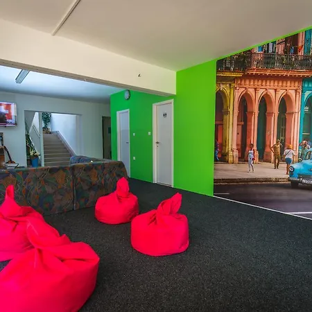 بيت شباب Sol Garden - With A Soul بولا