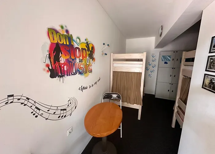 Hostel Sol Garden - With A Soul *