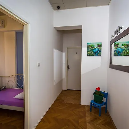 Hostel Sol Garden - With A Soul Πούλα