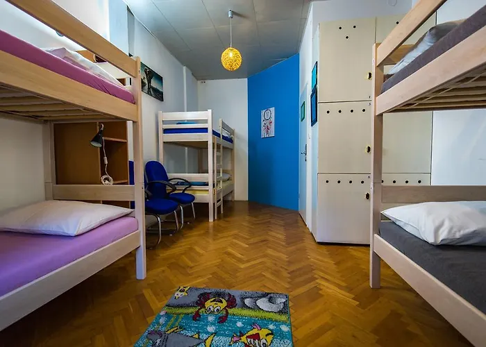 Hostal Sol Garden - With A Soul Pula